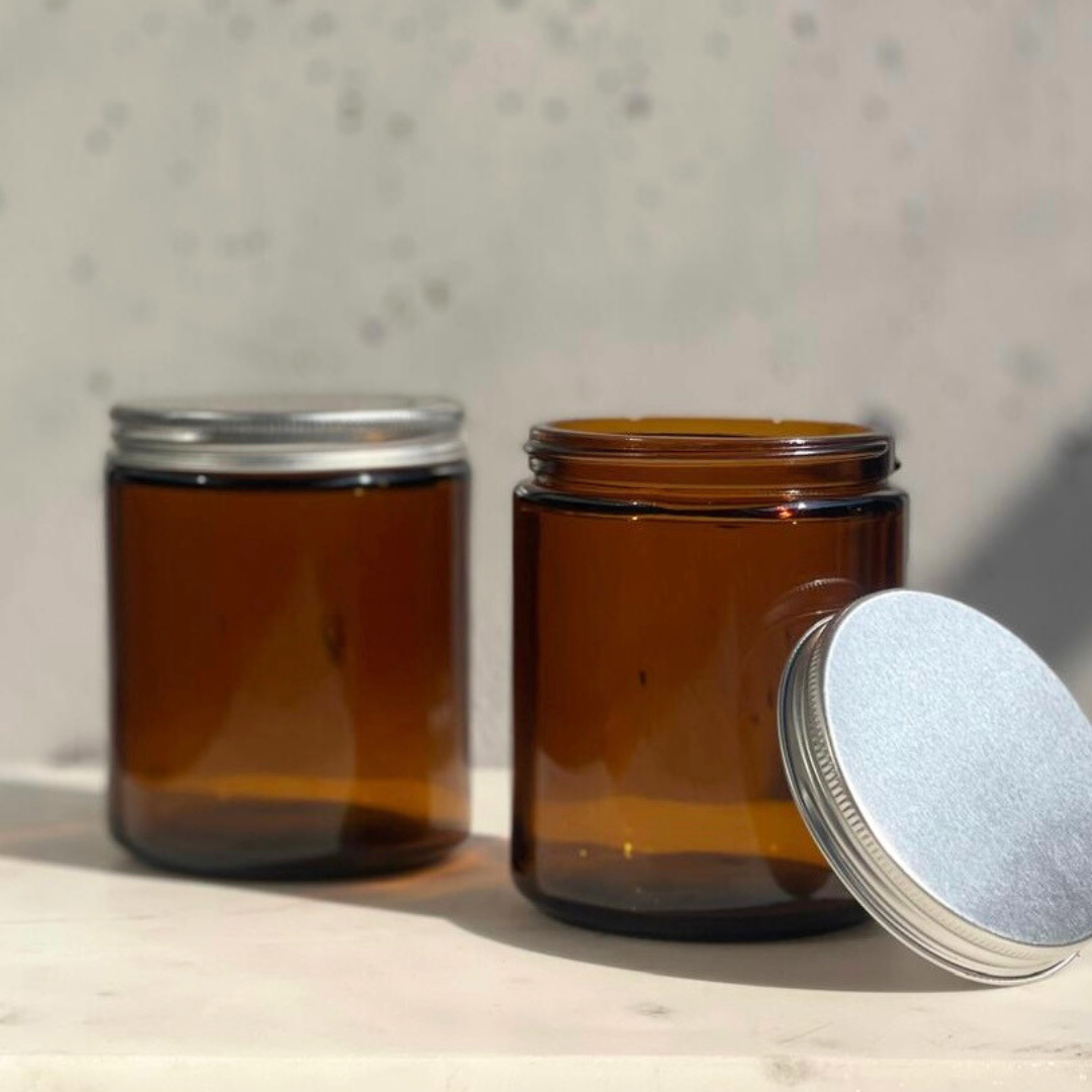 Envase de vidrio color ámbar con tapa 250ml.