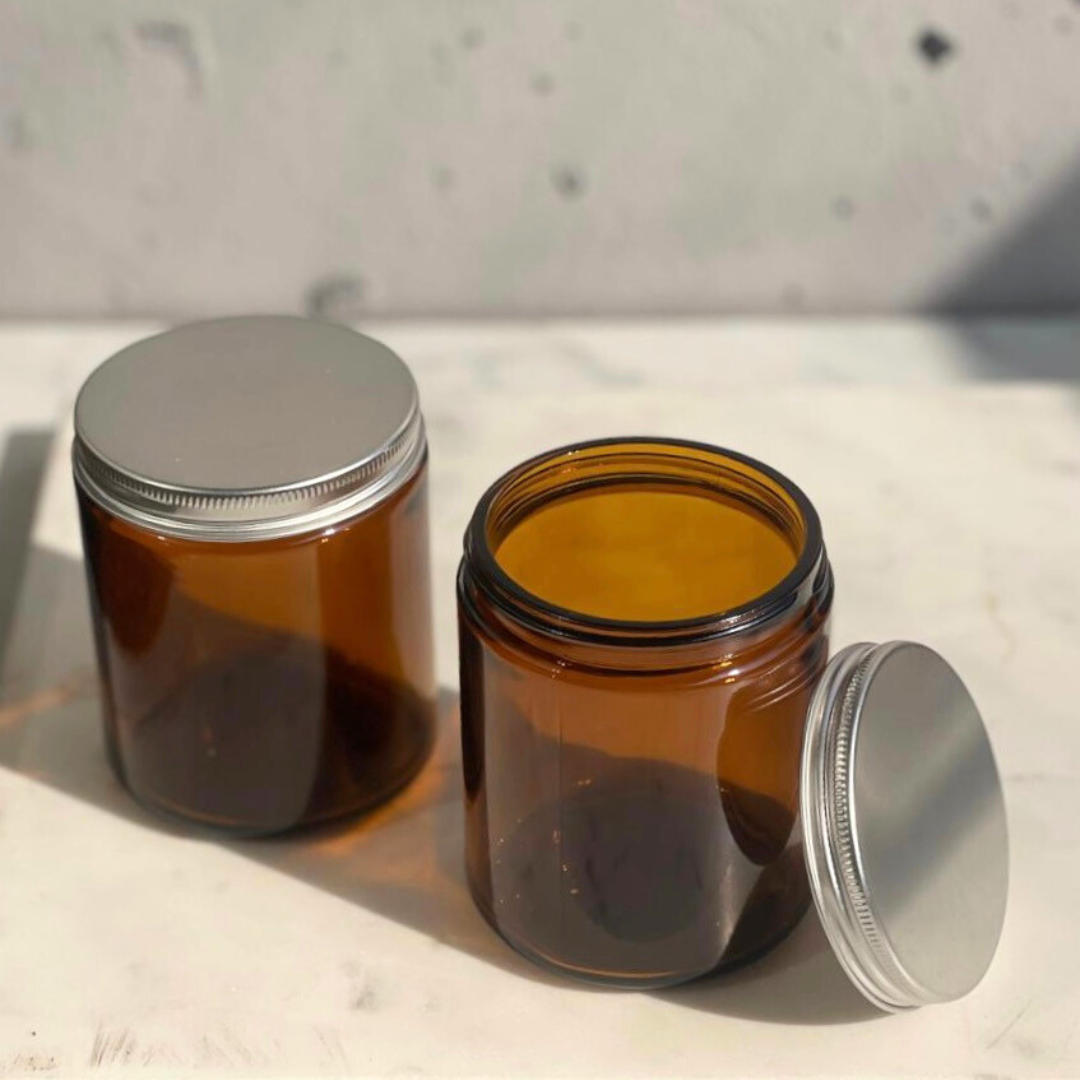 Envase de vidrio color ámbar con tapa 250ml.